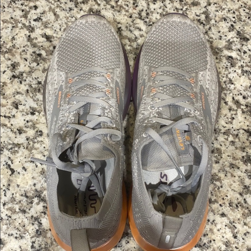 Brooks Levitate 3